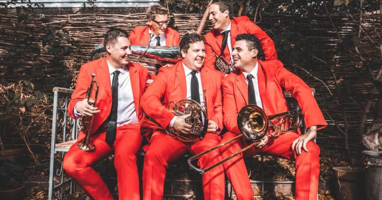 Pelgrim Brass speelt op Uitgast